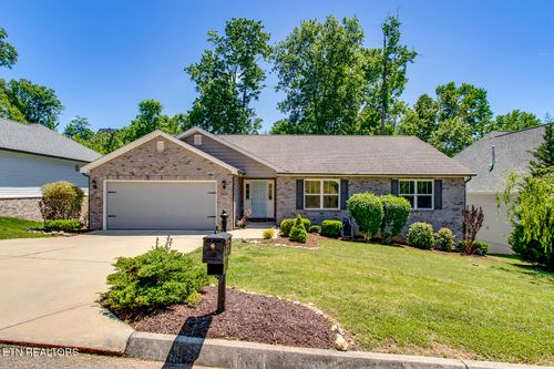 9852 Chesney Hill Ln, Knoxville, TN, 37931-4661 | Card Image