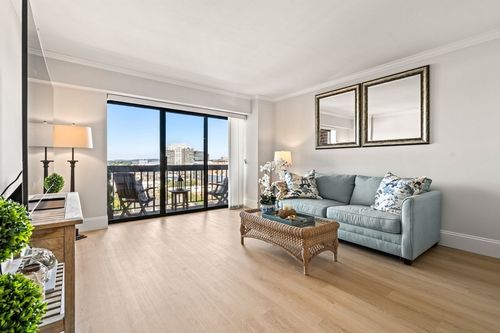 apt-910-15 N Beacon St, Boston, MA, 02134-1941 | Card Image