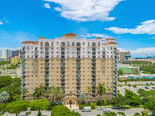 611-616 Clearwater Park Rd, West Palm Beach, FL, 33401-6226 | Card Image