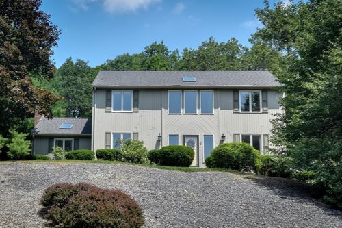 17 Mcneil Cir, Marlborough, MA, 01752-1677 | Card Image