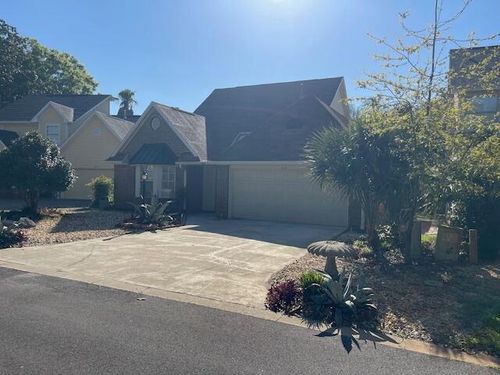 810 Fairway Lakes Dr, Niceville, FL, 32578-3844 | Card Image