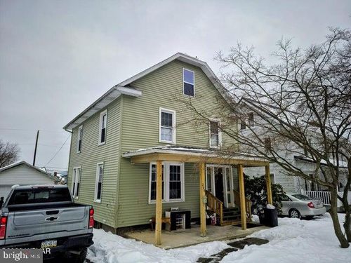 206 Pearl St, LOCK HAVEN, PA, 17745-3338 | Card Image