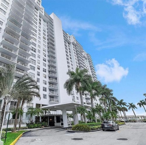 1914w-2801 Ne 183rd St, Aventura, FL, 33160-2134 | Card Image