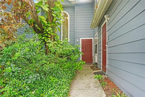 215 Mango Dr, DAVENPORT, FL, 33897-3903 | Card Image