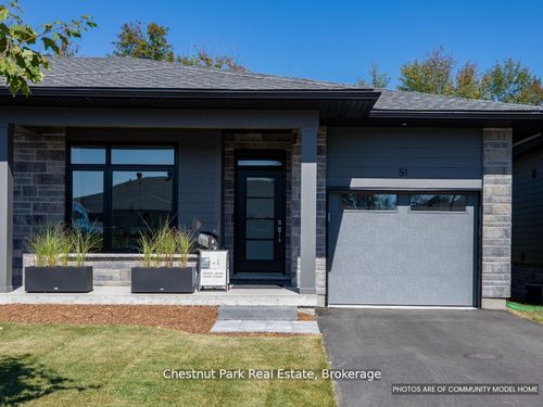 18 Pine Needle Way, Huntsville, ON, P1H0G4 | Card Image