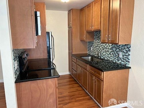 apt-1-665 San Bruno Ave, Brisbane, CA, 94005-1754 | Card Image