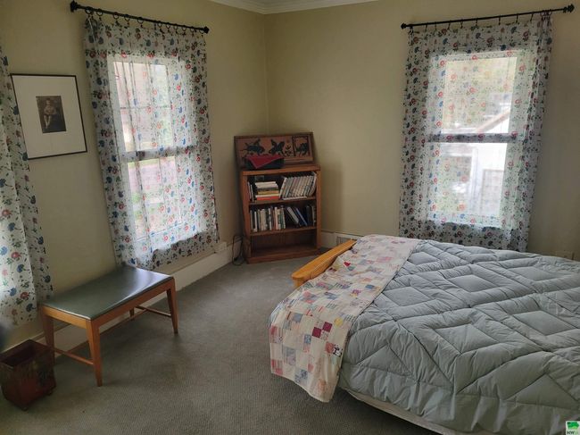 324 Lewis St, House other with 5 bedrooms, 3 bathrooms and null parking in Vermillion SD | Image 14