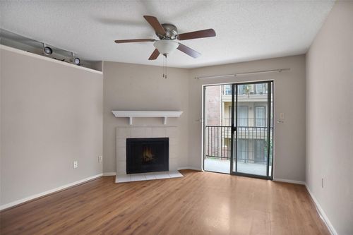 613-2121 Hepburn St, Houston, TX, 77054-3219 | Card Image