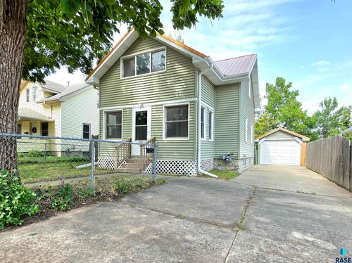 1530 W 10th St Street, Sioux Falls, SD, 57104 | Card Image