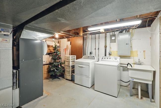 6607 Forest Glen Ave, House other with 4 bedrooms, 2 bathrooms and null parking in Solon OH | Image 29