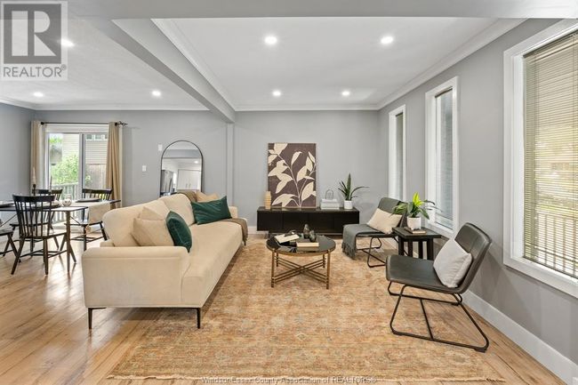 1361 Isabelle Pl, Home with 5 bedrooms, 2 bathrooms and null parking in Windsor ON | Image 10