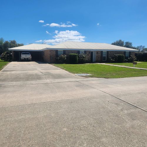 226 E 28th St, Cut Off, LA, 70345-2209 | Card Image