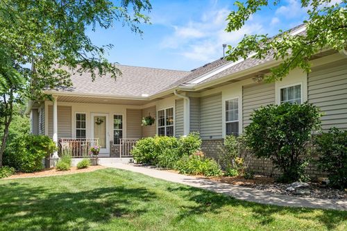 14425 Freesia Way, Apple Valley, MN, 55124-5071 | Card Image