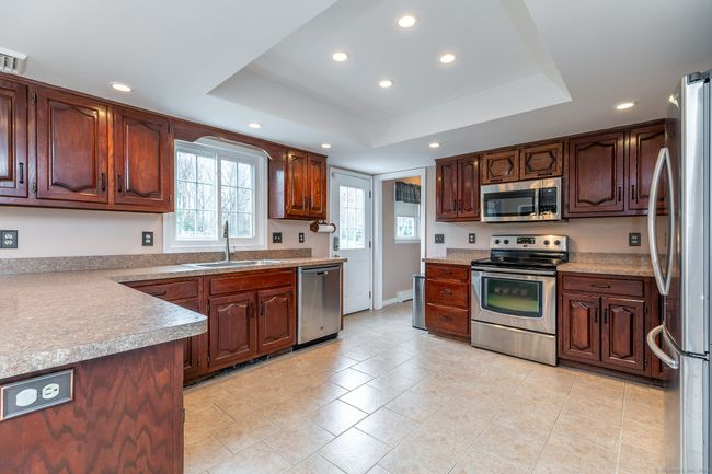 Large Kitchen | Image 6