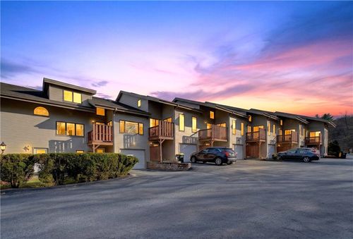 97 Farnum Pike, Smithfield, RI, 02917 | Card Image