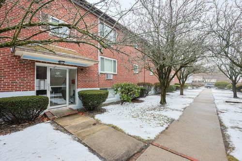 apt-1-60 Bryon Rd, Chestnut Hill, MA, 02467-3322 | Card Image