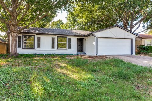 545 Panay Way Dr, Fort Worth, TX, 76108-3917 | Card Image