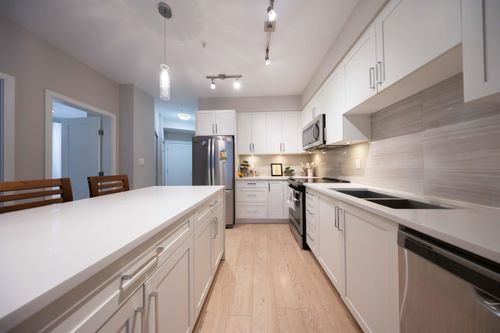 d202-20211 66 Ave, Langley, BC, V2Y0L4 | Card Image