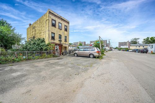 7602 Blake Ave, Howard Beach, NY, 11414-1014 | Card Image