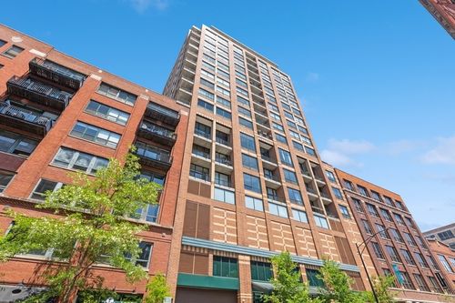 apt-608-400 Ontario St, Chicago, IL, 60654-5776 | Card Image