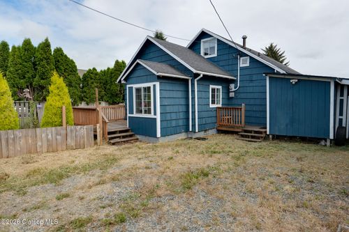 92367 E Rd, Astoria, OR, 97103-6609 | Card Image