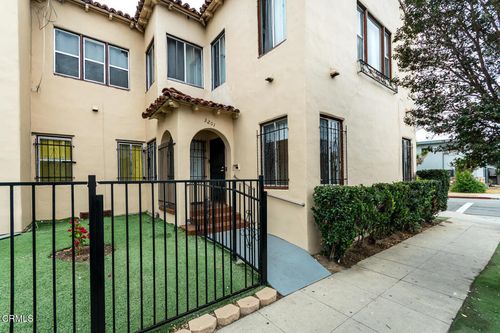 3201 W 21st Street, Los Angeles, CA, 90018 | Card Image