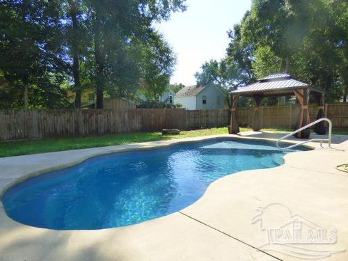 7466 Northpointe Blvd, Pensacola, FL, 32514-6637 | Card Image