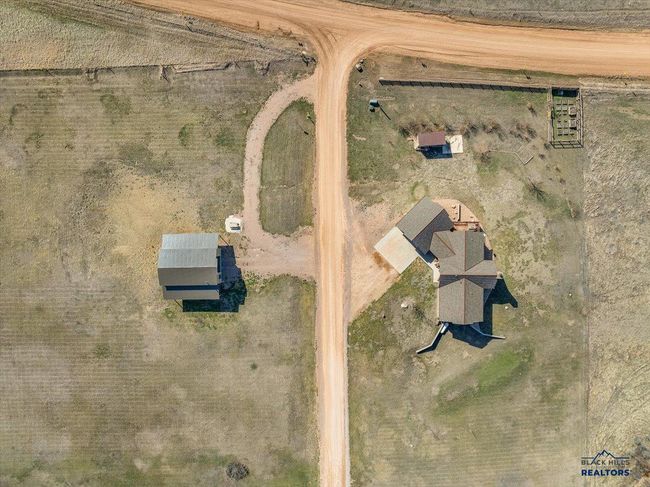 10226 Buena Vista Ln, House other with 6 bedrooms, 4 bathrooms and null parking in Belle Fourche SD | Image 38