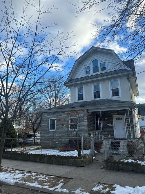 85 85th Rd, Woodhaven, NY, 11421-1261 | Card Image