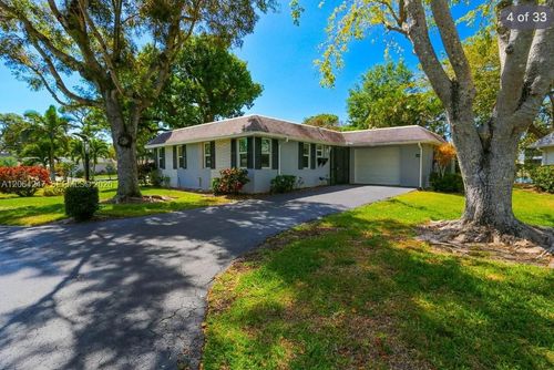225 Georgetown Blvd, NAPLES, FL, 34112-0220 | Card Image