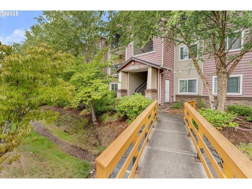 unit-104-10664 Ne Holly St, Hillsboro, OR, 97006-7078 | Card Image