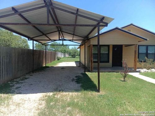 183 Couser Blvd, Charlotte, TX, 78011-3449 | Card Image