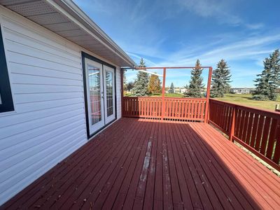 5421 51 St, House detached with 4 bedrooms, 3 bathrooms and 4 parking in Camrose AB | Image 3