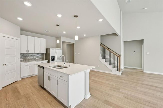 1472 Waggoner Ranch Trl, House other with 5 bedrooms, 4 bathrooms and 2 parking in Conroe TX | Image 9
