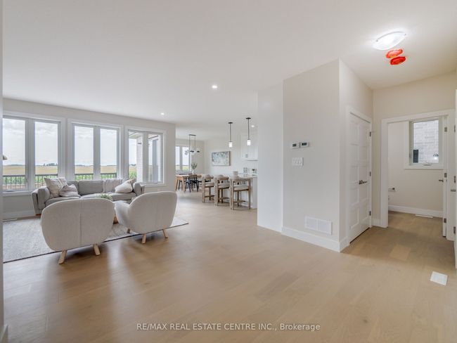 7 - 7966 Fallon Dr, House other with 4 bedrooms, 3 bathrooms and 4 parking in Granton ON | Image 5