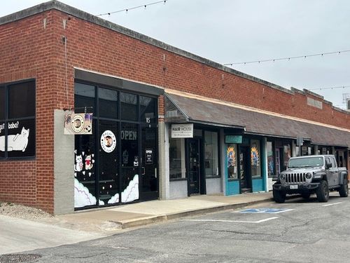 115 E Wall St, Sherman, TX, 75090-5930 | Card Image