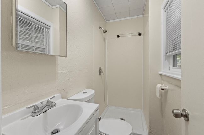 1305 Anthony St, House other with 3 bedrooms, 2 bathrooms and null parking in Gainesville TX | Image 10