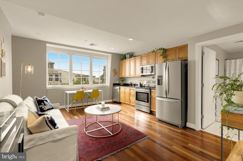 v406-150 V St Nw, WASHINGTON, DC, 20001-5610 | Card Image