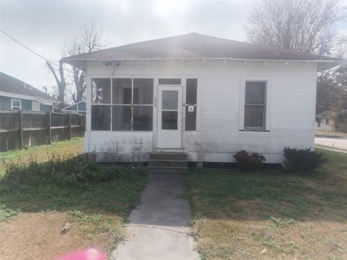 223 W Gulf St, Baytown, TX, 77520-7742 | Card Image