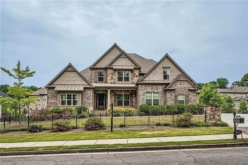 631 Mabry Rd, Sandy Springs, GA, 30328-2603 | Card Image