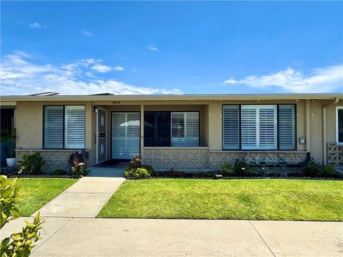 m12-10h-1681 Tam Oshanter Rd, Seal Beach, CA, 90740-8504 | Card Image