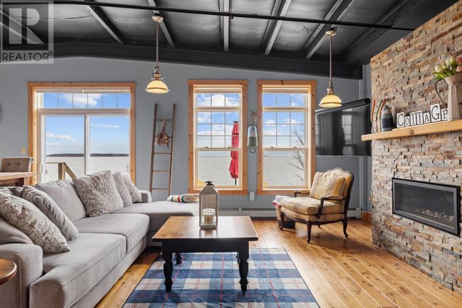 360 Water St, House other with 2 bedrooms, 5 bathrooms and null parking in Summerside PE | Image 19
