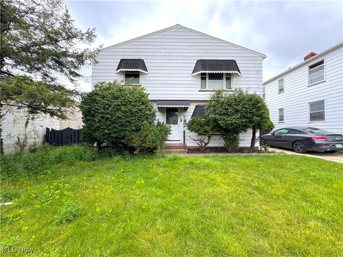 9309 Garfield Boulevard Drive, Garfield Heights, OH, 44125 | Card Image