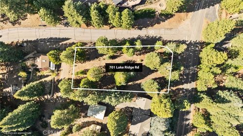 701 Lake Ridge Rd, Lake Almanor, CA, 96137-9530 | Card Image