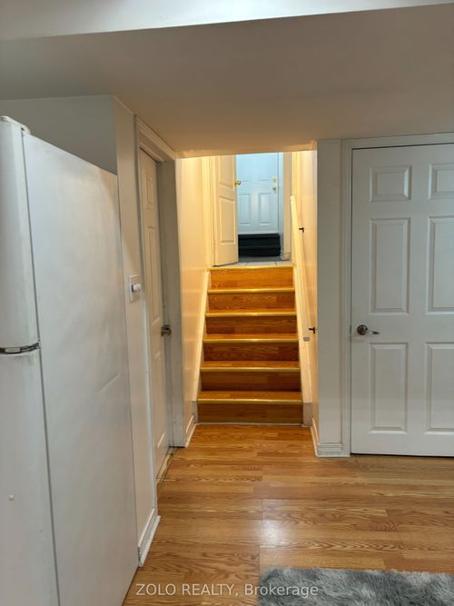 3242 Scotch Pine Gate, Mississauga, ON, L5N7N1 | Card Image