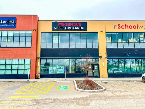 {{alt}} | Card Image