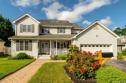 18 Barrett Pl, Beacon, NY, 12508-1502 | Card Image