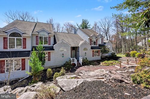 5 Beachwood Ct, Lake Harmony, PA, 18624 | Card Image