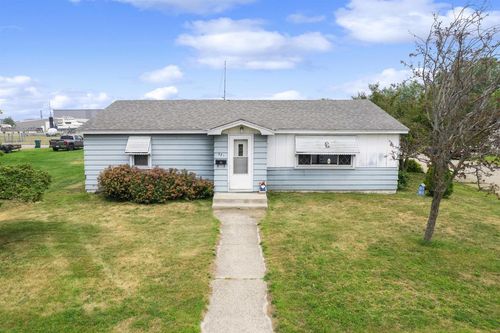 231 Lake Street, Marinette, WI, 54143 | Card Image