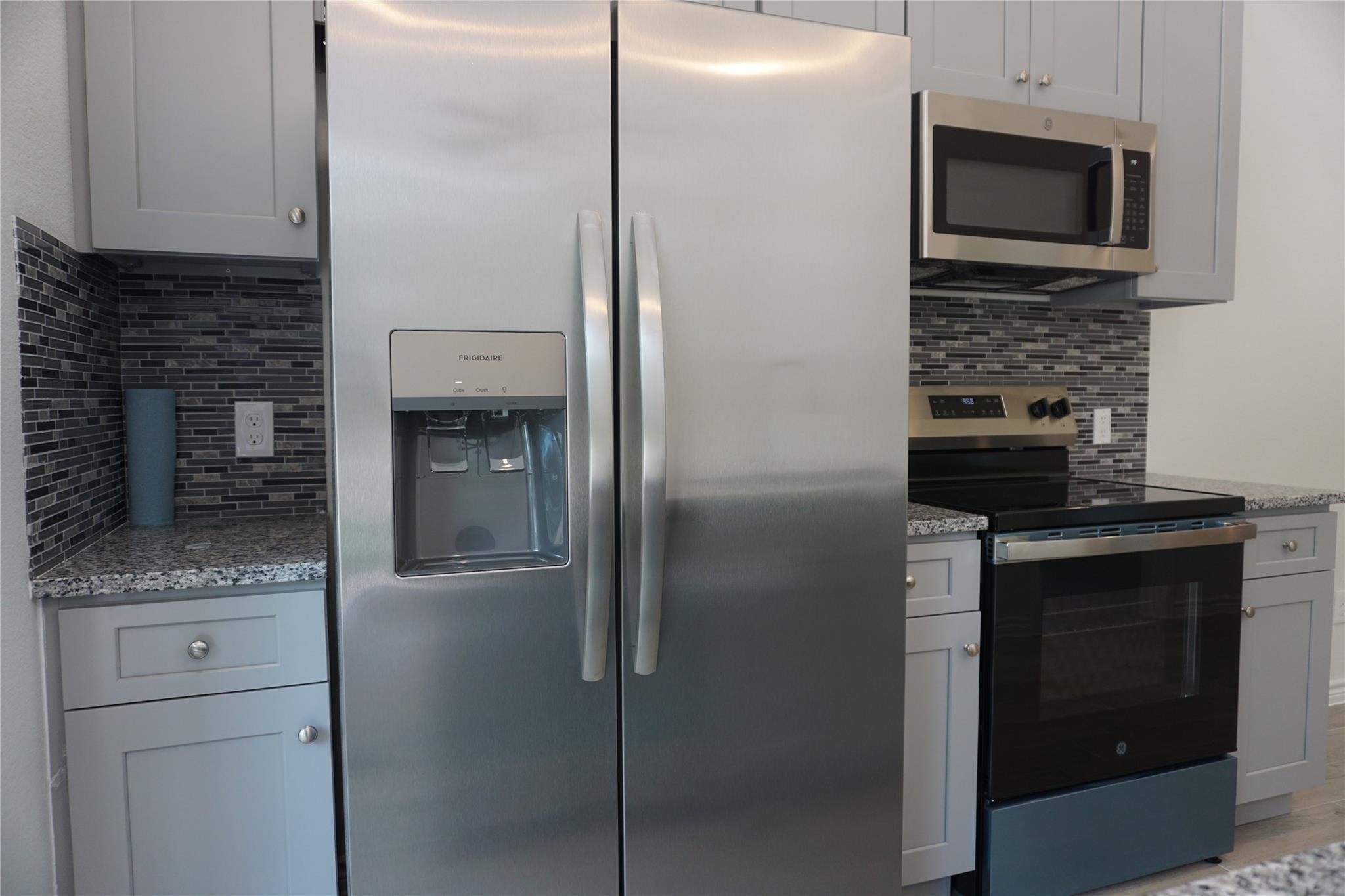 Residential Lease in Willis 5